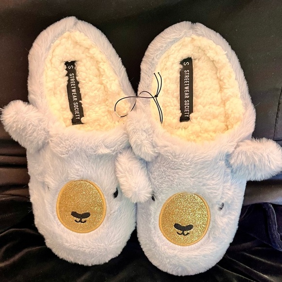 2 Pairs of BNWT Slippers Glittery Gold and a Blue Bear SZ 6 Girlhoodcore Kitschy - Picture 3 of 11
